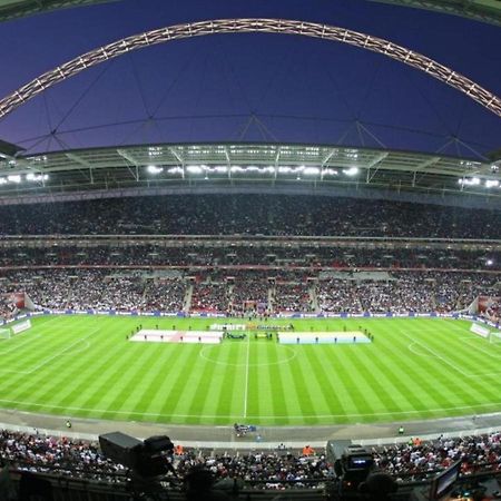 Euro Hotel Wembley Bagian luar foto