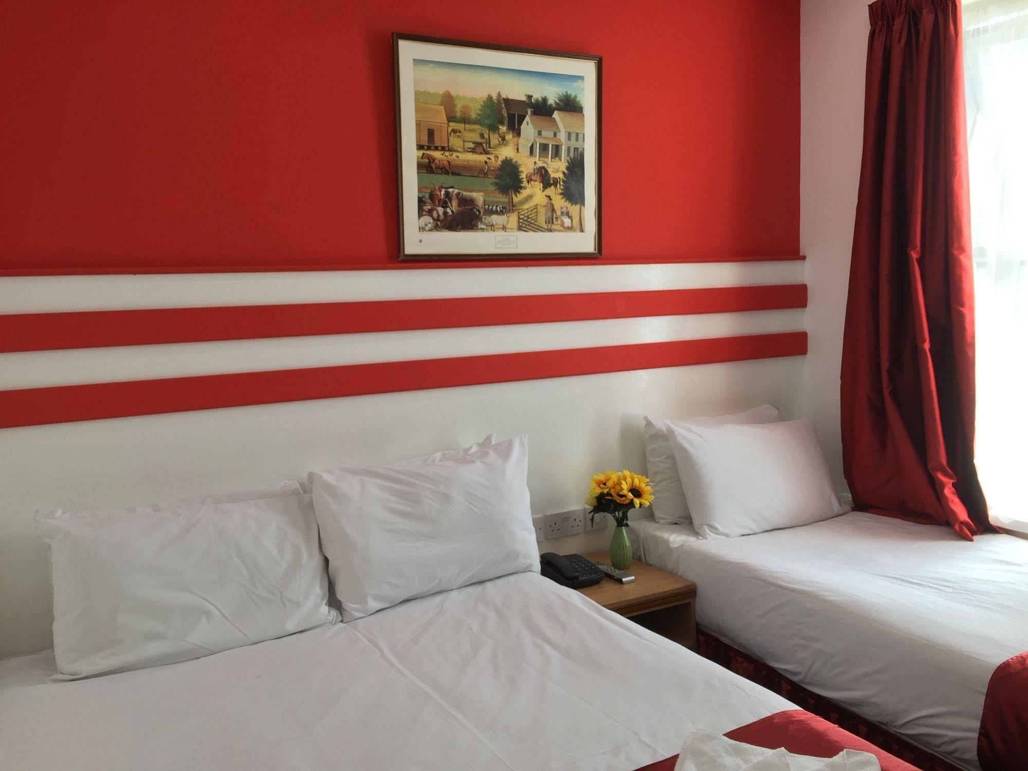 Euro Hotel Wembley Bagian luar foto