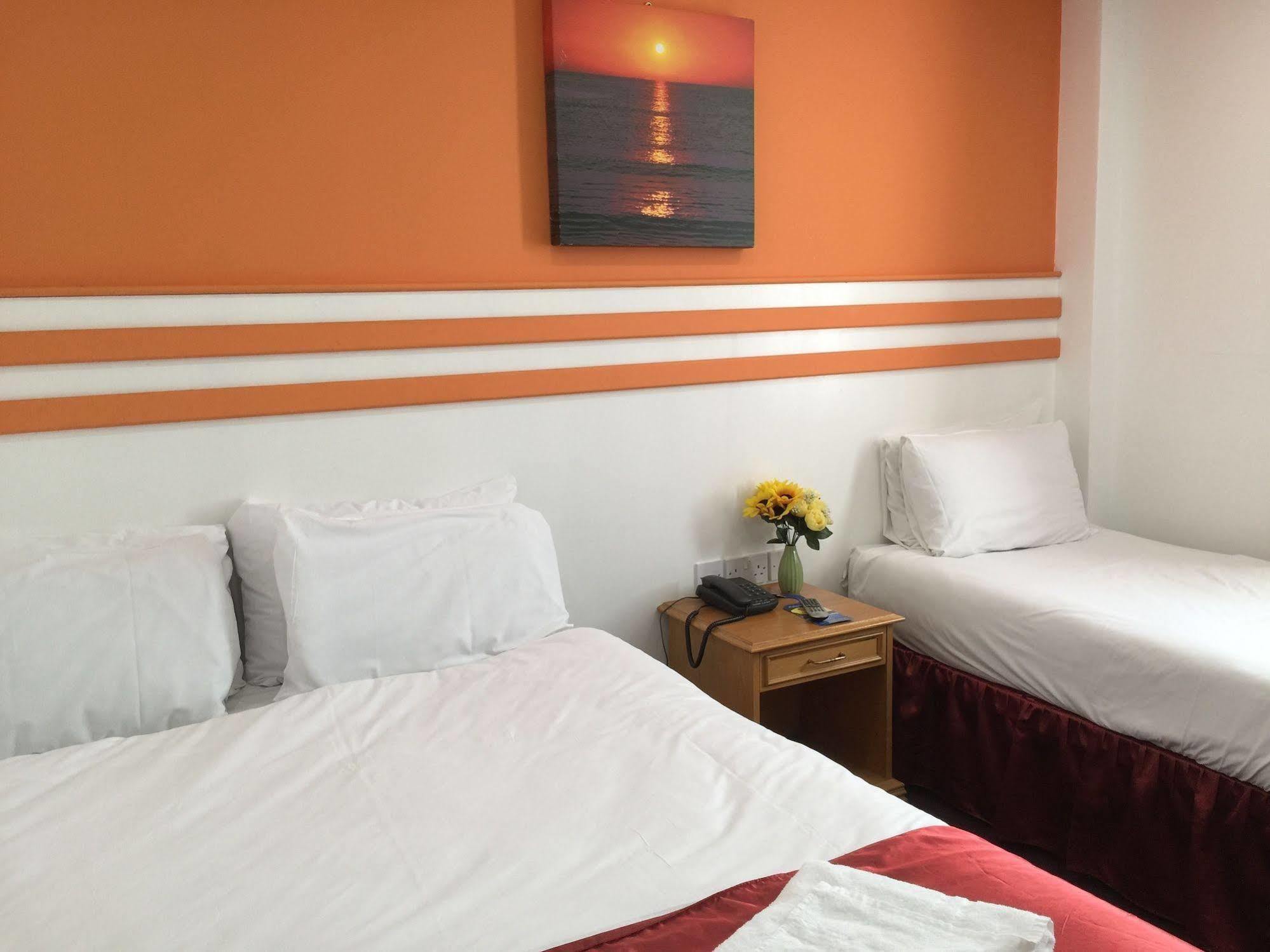 Euro Hotel Wembley Bagian luar foto